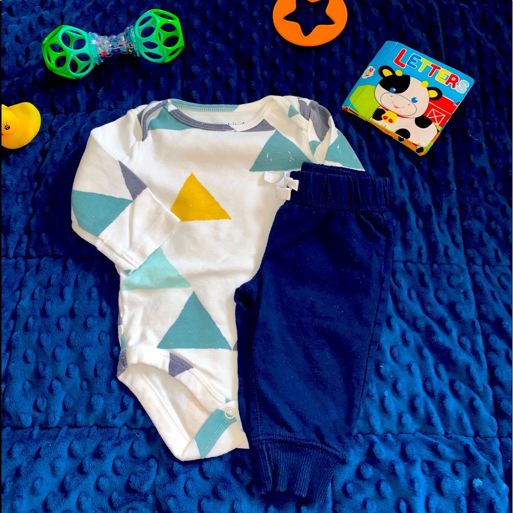 Triangle outfit
